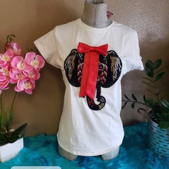 Tops - Picture 3 of 16